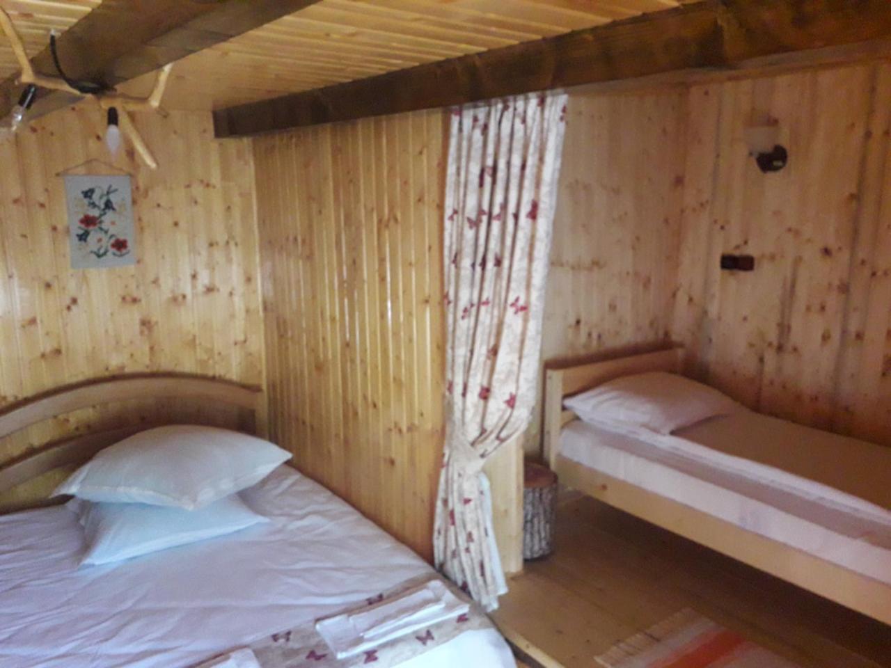 Casa Bunicii Hotel Costeşti Eksteriør billede